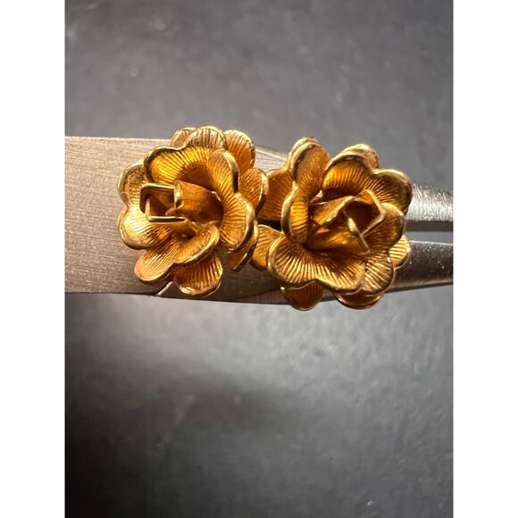 Vintage Monet Gold Tone Rose Earrings – 1960s Floral Design - Picture 1 of 13